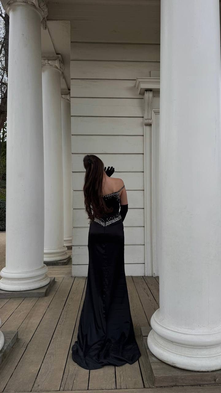 Missacc — black beaded prom gown, frame 3